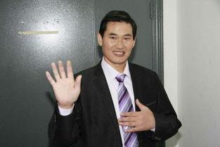 朱磊爆料大衣哥是谁啊视频,大衣哥身份曝光，视频爆料引发热议