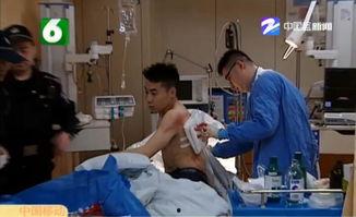 拿刀扎肚子视频,男子拿刀扎肚子，真相令人震惊