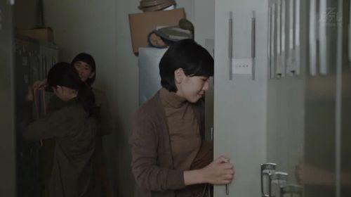 学生摸到了内裤视频,学生不慎摸到内裤视频引发热议